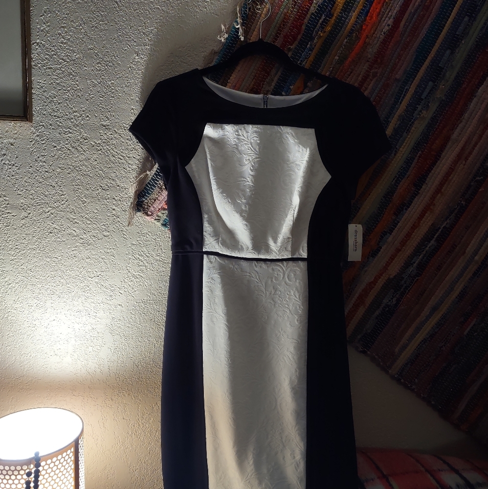 Dress Barn NWT size 4